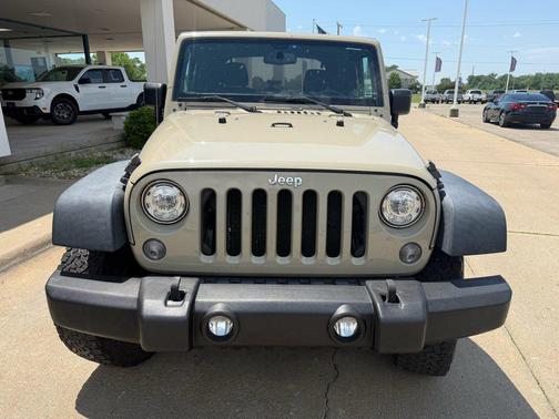 Gobi Clearcoat 2017 Jeep Wrangler Rubicon