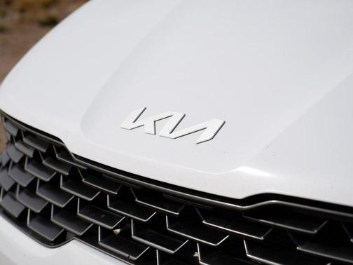 2022 Kia K5 LXS