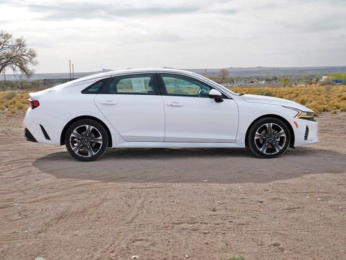 2022 Kia K5 LXS