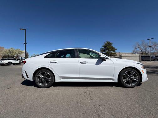 2022 Kia K5 LXS