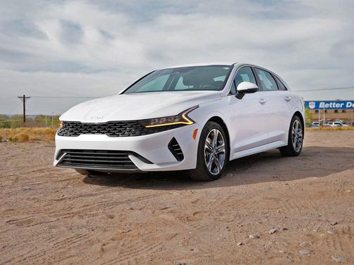 2022 Kia K5 LXS