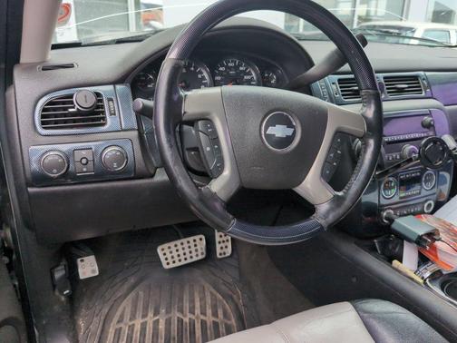 Black 2008 Chevrolet Avalanche 1500 LT