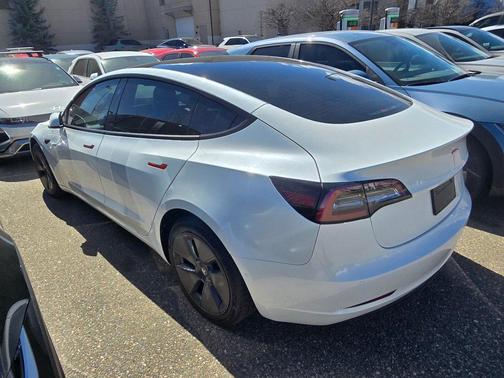 Pearl White Multi-Coat 2022 Tesla Model 3 Long Range