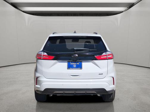 OXFORD WHITE 2022 Ford Edge SE