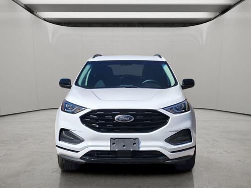 OXFORD WHITE 2022 Ford Edge SE
