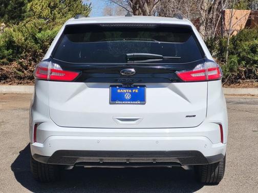 OXFORD WHITE 2022 Ford Edge SE