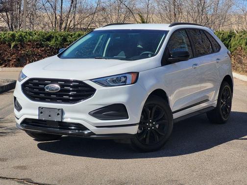 OXFORD WHITE 2022 Ford Edge SE