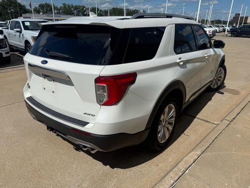 Star White Metallic Tri-Coat 2022 Ford Explorer King Ranch