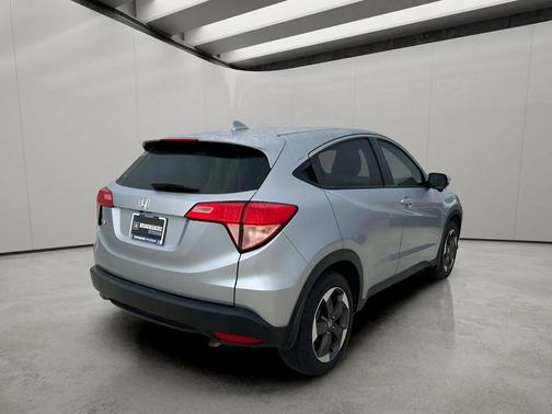 Lunar Silver Metallic 2018 Honda HR-V EX