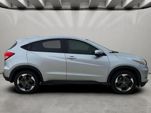 Lunar Silver Metallic 2018 Honda HR-V EX