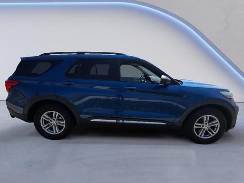 Atlas Blue Metallic 2021 Ford Explorer XLT