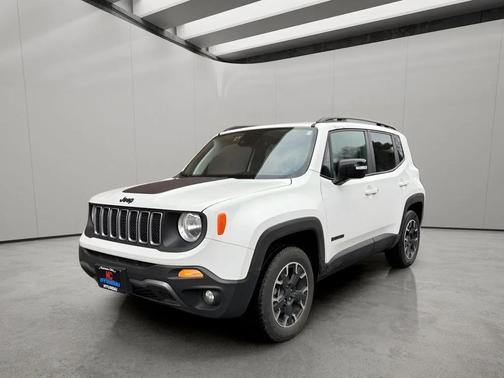 Alpine White Clearcoat 2023 Jeep Renegade Upland