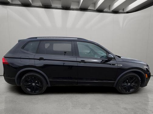 2022 Volkswagen Tiguan 2.0T SE R-Line Black 4MOTION