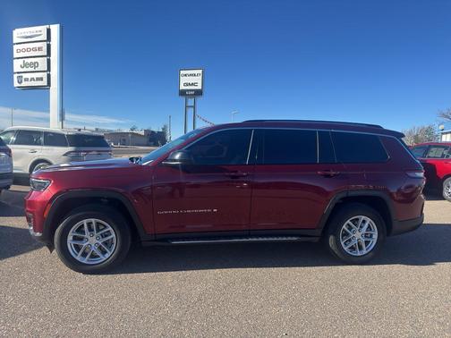 2022 Jeep Grand Cherokee L Laredo