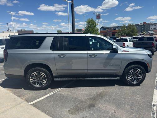 Sterling Gray Metallic 2025 Chevrolet Suburban 4WD Z71