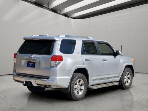 Classic Silver Metallic 2013 Toyota 4Runner SR5