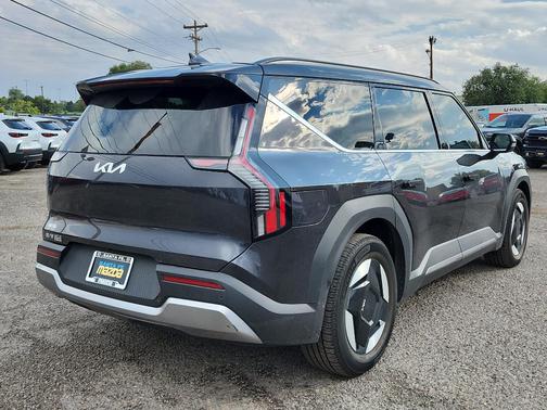 2024 Kia EV9 Wind