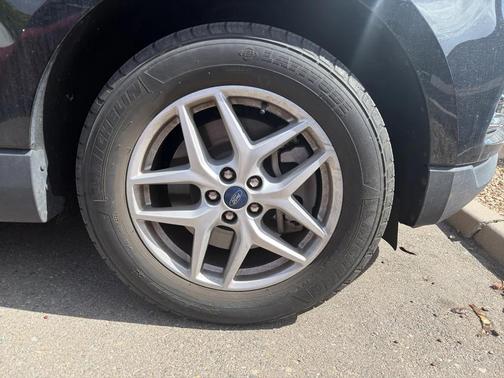 AGATE BLACK METALLIC 2022 Ford Edge SEL