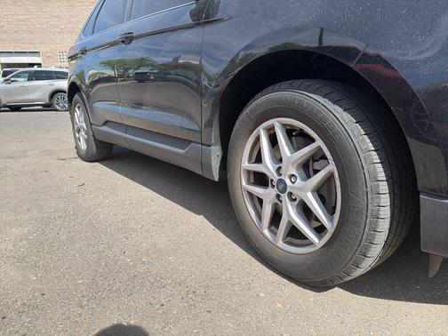 AGATE BLACK METALLIC 2022 Ford Edge SEL