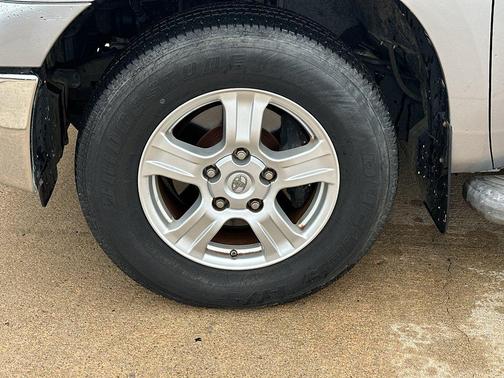 Silver Sky Metallic 2008 Toyota Tundra SR5 CrewMax