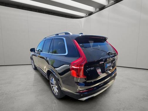 Black 2016 Volvo XC90 T6 Momentum