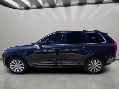 Black 2016 Volvo XC90 T6 Momentum
