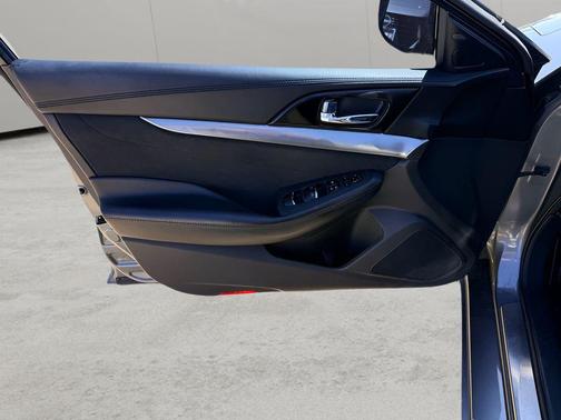 Gun Metallic 2016 Nissan Maxima 3.5 SR