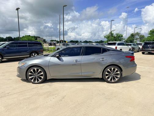 Gun Metallic 2016 Nissan Maxima 3.5 SR