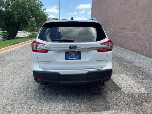 Crystal White Pearl 2024 Subaru Ascent Premium 7-Passenger