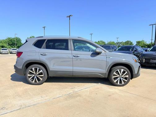 Gray 2023 Volkswagen Taos 1.5T SE