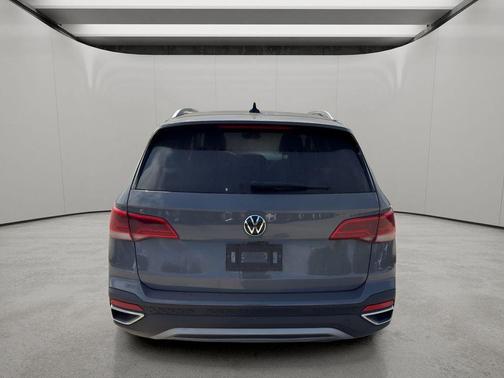 Gray 2023 Volkswagen Taos 1.5T SE