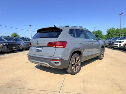 Gray 2023 Volkswagen Taos 1.5T SE