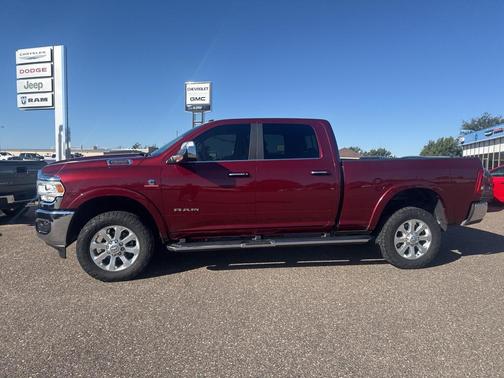 2022 RAM 2500 Laramie Crew Cab 4x4 6'4' Box