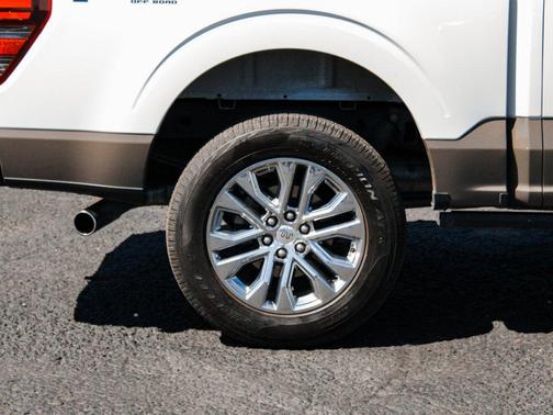 STAR WHITE METALLIC TRICOAT 2025 Ford F-150 King Ranch