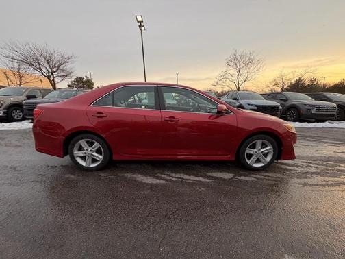 2014 Toyota Camry SE
