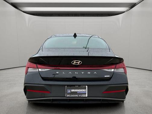 2025 Hyundai ELANTRA HEV SEL Sport
