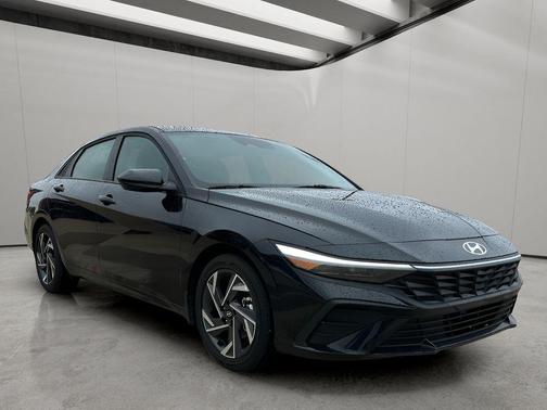 2025 Hyundai ELANTRA HEV SEL Sport