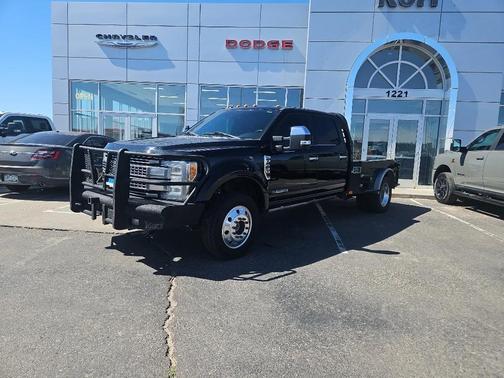 SHADOW BLACK 2017 Ford F-450 Platinum