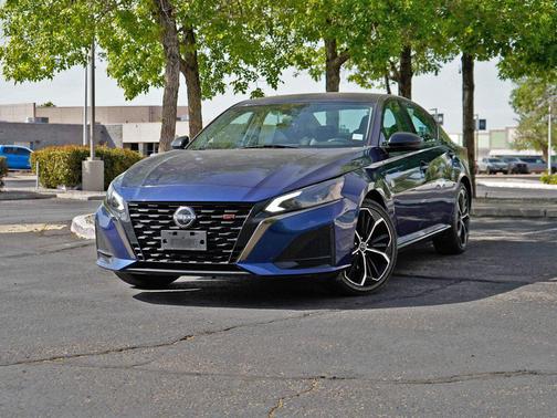 Deep Blue Pearl 2024 Nissan Altima SR FWD