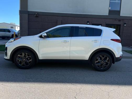 2022 Kia Sportage LX