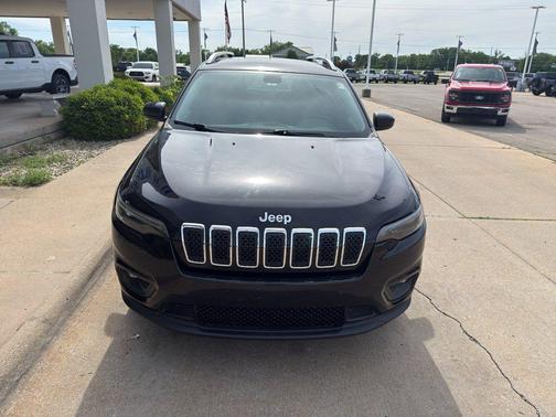 Diamond Black Crystal Pearlcoat 2019 Jeep Cherokee Latitude Plus