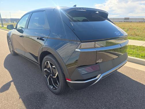 2023 Hyundai IONIQ 5 SE