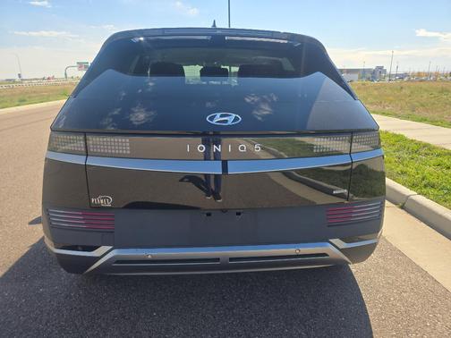 2023 Hyundai IONIQ 5 SE