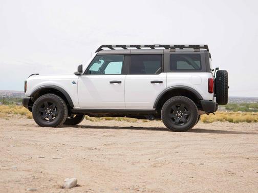 OXFORD WHITE 2024 Ford Bronco Black Diamond