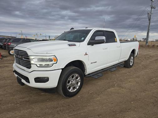 2020 RAM 3500 Laramie Crew Cab 4x4 8' Box