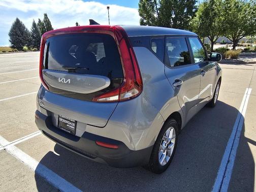 Steel Gray 2022 Kia Soul LX