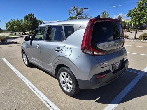 Steel Gray 2022 Kia Soul LX