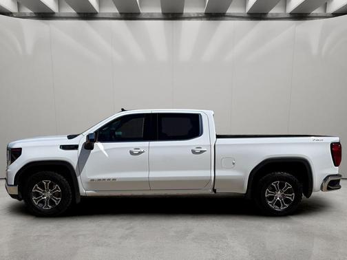 2024 GMC Sierra 1500 SLE