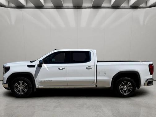 Summit White 2024 GMC Sierra 1500 SLE