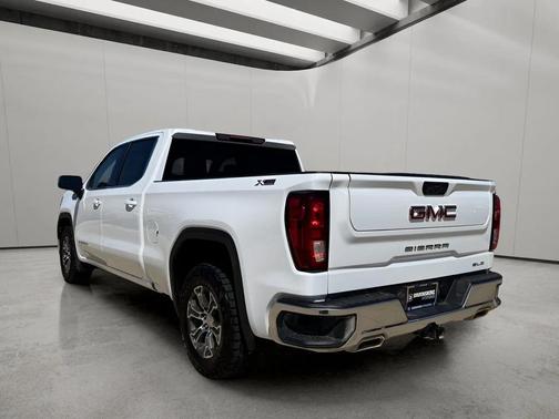 Summit White 2024 GMC Sierra 1500 SLE